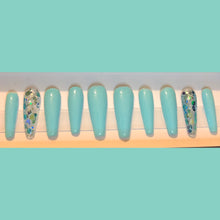 Load image into Gallery viewer, Ice Ice Blu - Press On Nails - Standard Set